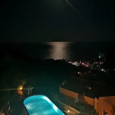 Apartamento Complex Karia Kavarna