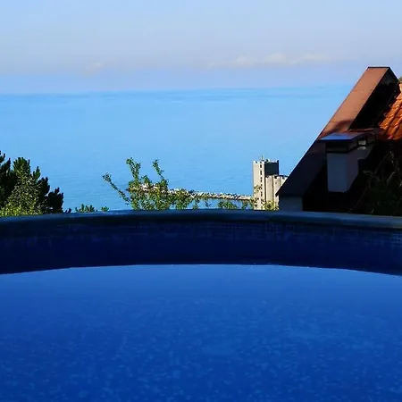 Apartment Complex Karia *